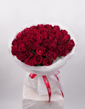 Моно букет из 51 красной розы 40 см #3092