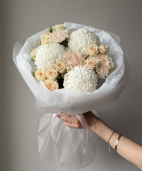 Букет из хризантем, гвоздик и кустовых роз #3735 - Цветочный21