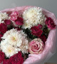 Букет в розовом оттенке с хризантемой, миксом роз #3868