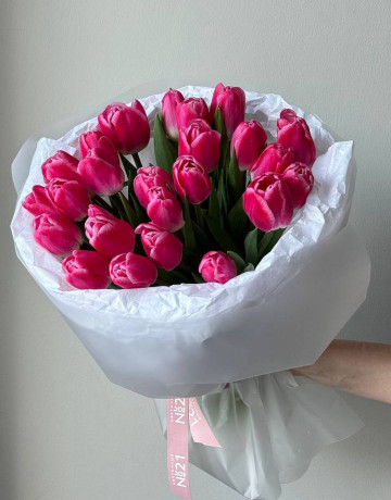 Букет из 25 тюльпанов #3817