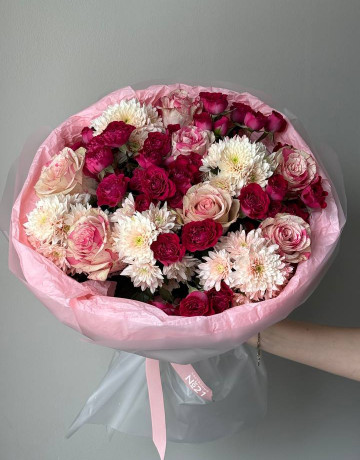 Букет с хризантемами и розами #3847