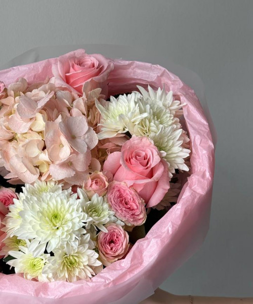 Букет из гортензии, хризантем и роз #3852 - Цветочный21