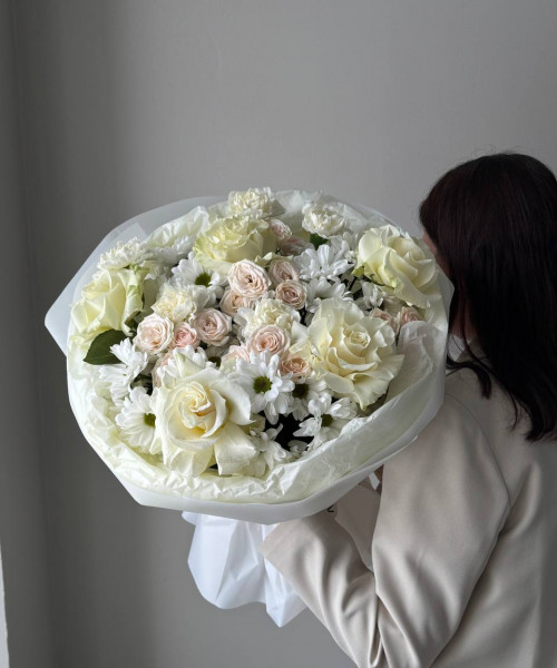 Букет из роз,хризантем и гвоздик #3795 - Цветочный21