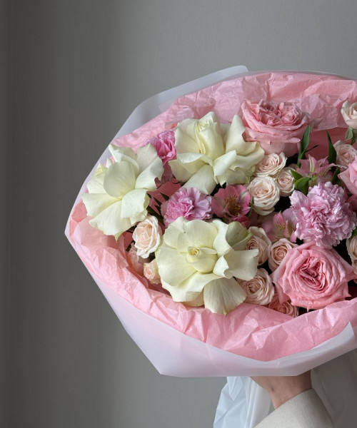 Букет из роз,гвоздик и альстромерии #3796 - Цветочный21