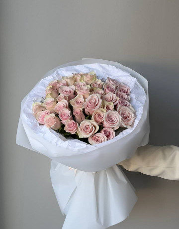 Букет из 35 нежно-розовых роз  #3805