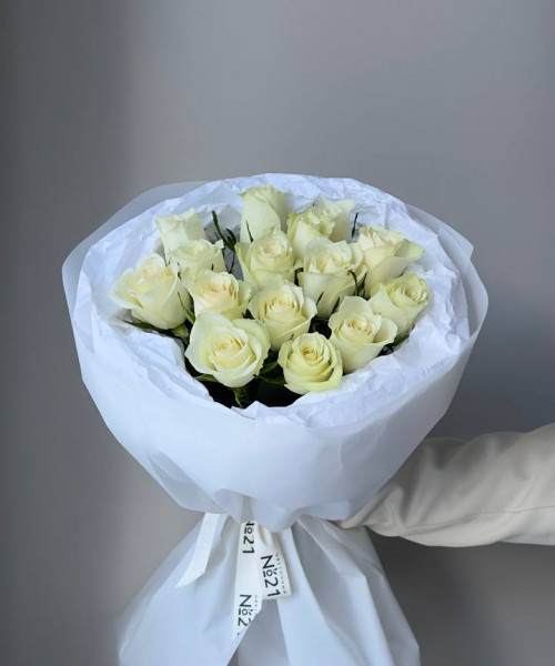 Букет из 15 белых роз #3808 - Цветочный21