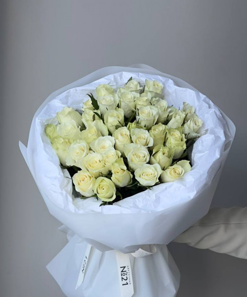 Большой букет из 35 белых роз #3810 - Цветочный21