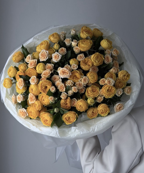 Букет из микса кустовых роз - Цветочный21