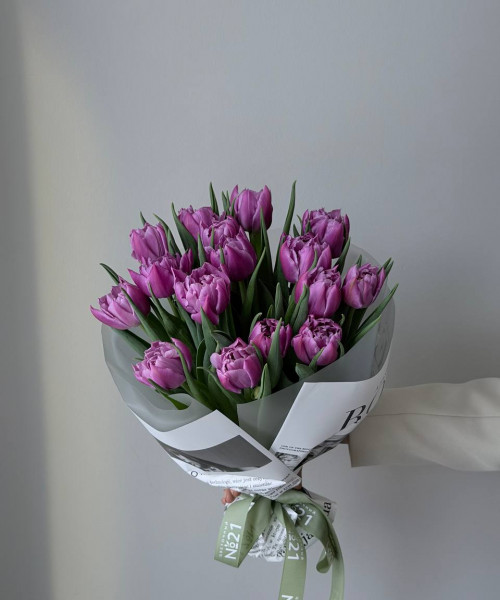 Букет из 17 тюльпанов - Цветочный21