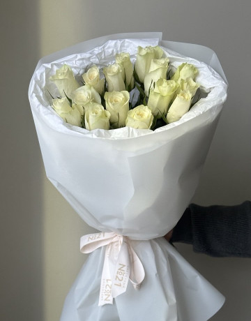 Букет из 15 белых роз #3784