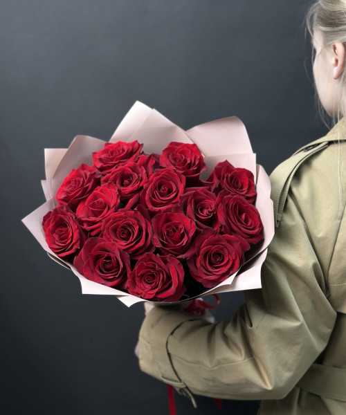 Букет из 15 красных роз 60 см #3639 - Цветочный21 Букет из 15 красных роз 60 см #3639 - Цветочный21