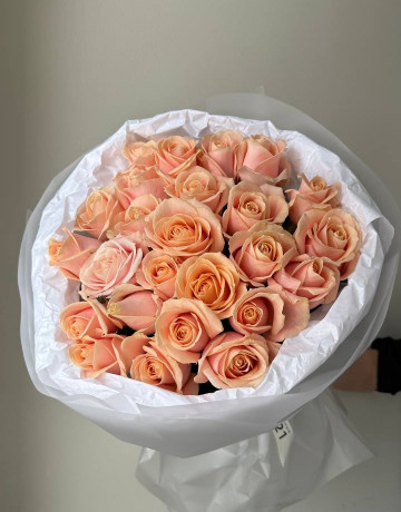 Букет из 25 персиковых роз #3132