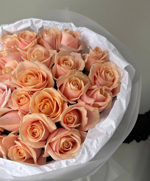Букет из 25 персиковых роз #3132 - Цветочный21