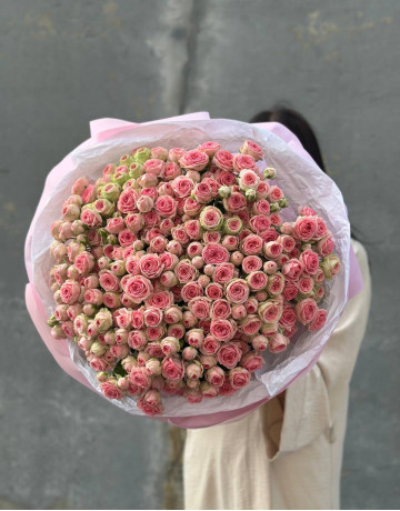 Букет из 51 кустовой розы #3680