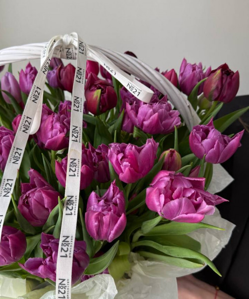 Композиция из 75 пионовидных тюльпанов #3820 - Цветочный21