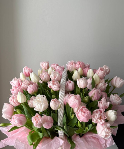 Корзина из 75 пионовидных тюльпанов #3821 - Цветочный21