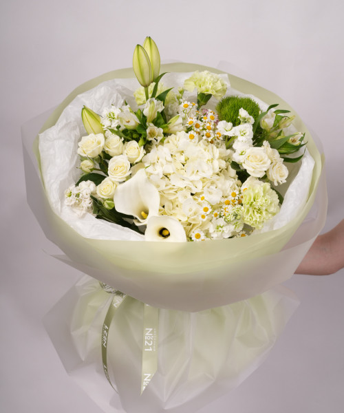 Букет из гвоздик, кустовых роз, альстромерий, лилий, гортензий, калл и ромашек #3668 - Цветочный21 Букет из гвоздик, кустовых роз, альстромерий, лилий, гортензий, калл и ромашек #3668 - Цветочный21