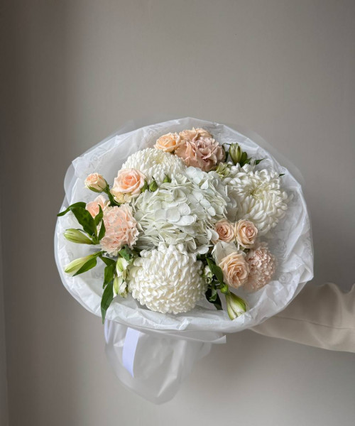 Букет из хризантем, альстромерии и кустовой розы #3748 - Цветочный21