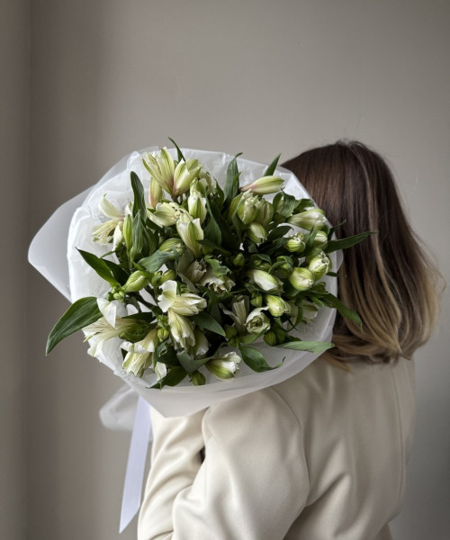 Моно букет белые альстромерии - 11 веток #3660 - Цветочный21