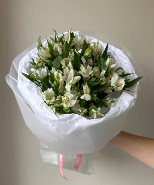 Моно букет белые альстромерии - 11 веток #3660 - Цветочный21