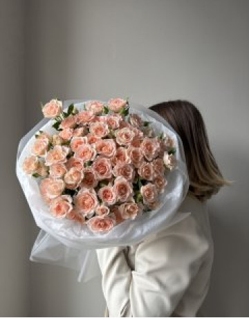 Розовый букет из 15 кyстовых роз #3752