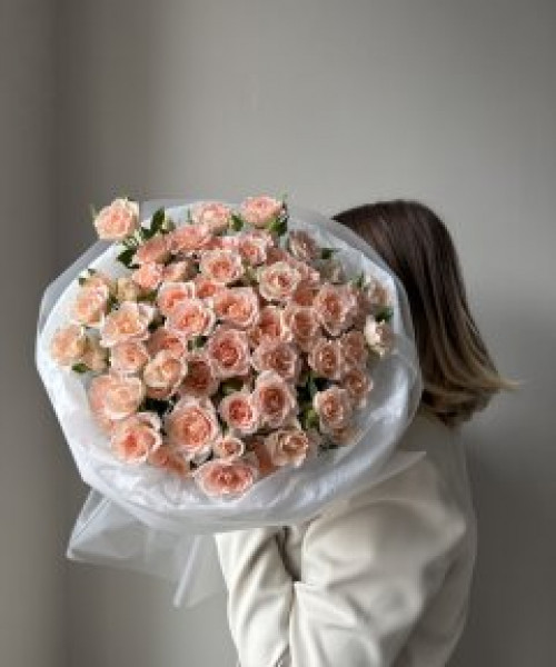 Букет из 15 кустовых роз #3752 - Цветочный21