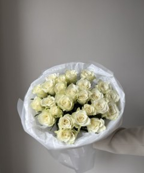 Белые розы - букет из 25 цветов #3746 - Цветочный21