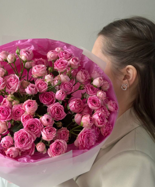 Моно букет из 15 кустовых роз #3681 - Цветочный21