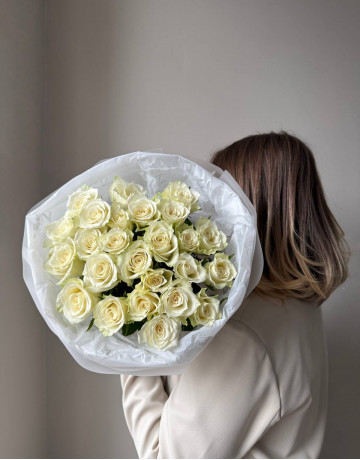 Белые розы - букет из 25 цветов #3746