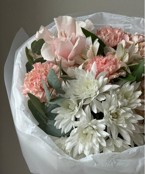 Цветы маме - гортeнзии, гвоздики, хризантемы, розы и альстромeрии #3730 - Цветочный21