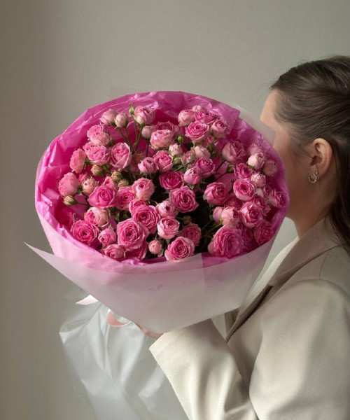 Моно букет из 15 кустовых роз #3681 - Цветочный21